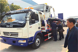 大理汽车道路救援拖车价格